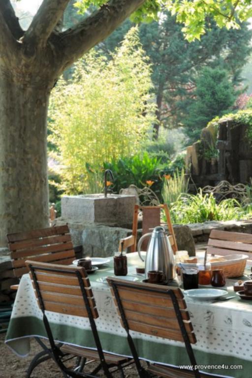 Une Campagne En Provence Bras Exterior photo
