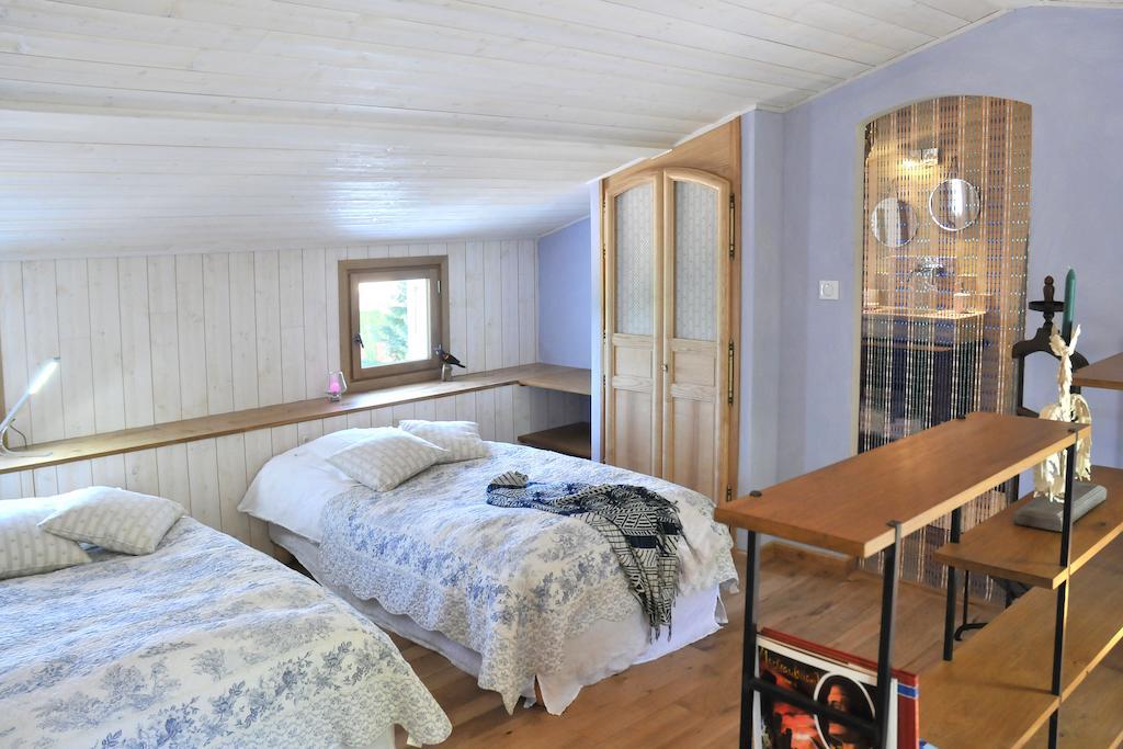 Une Campagne En Provence Bras Room photo